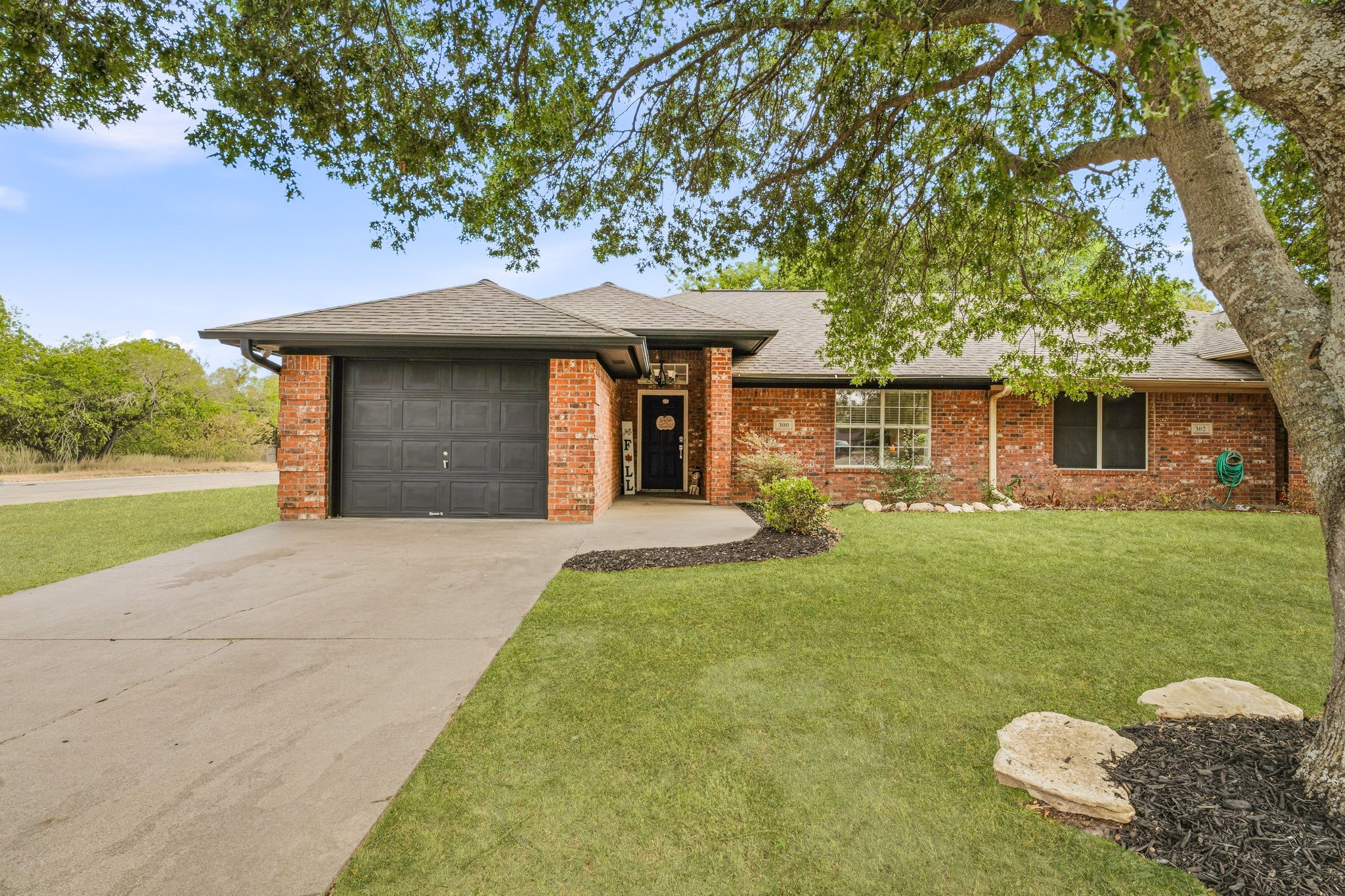 300 Wedgewood Drive — photo