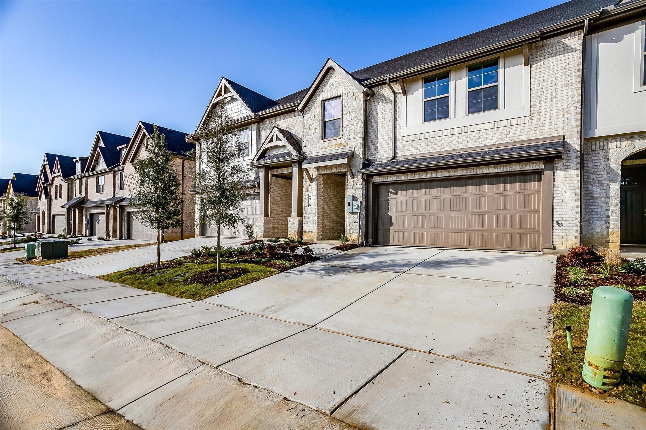 802 Homeplace Circle — photo