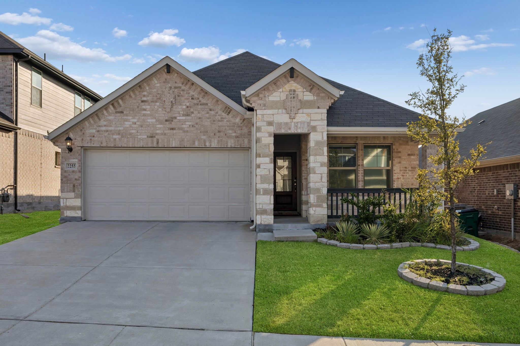2255 Cliff Springs Drive — photo