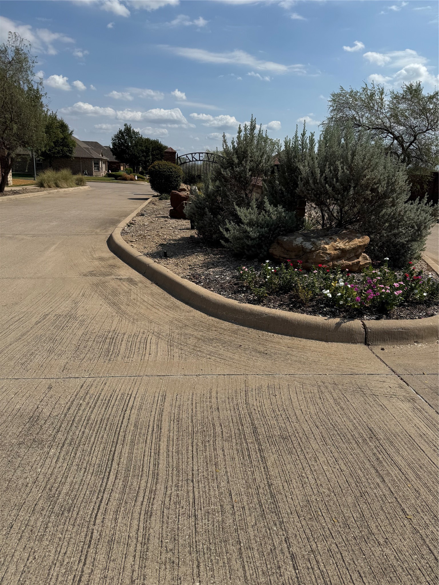 8772 Regal Royale Drive — photo