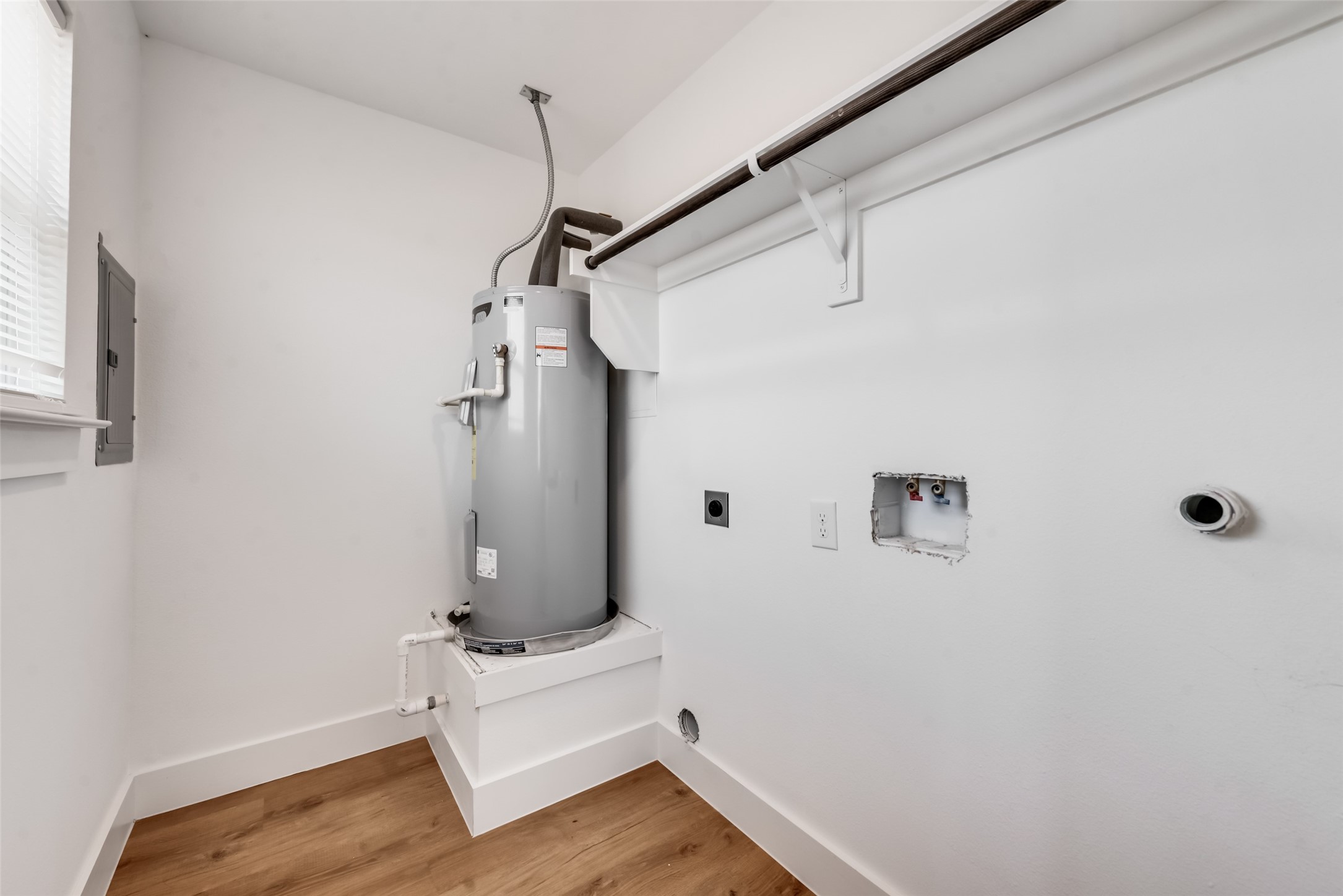 168 Private Road 4211 100 — photo