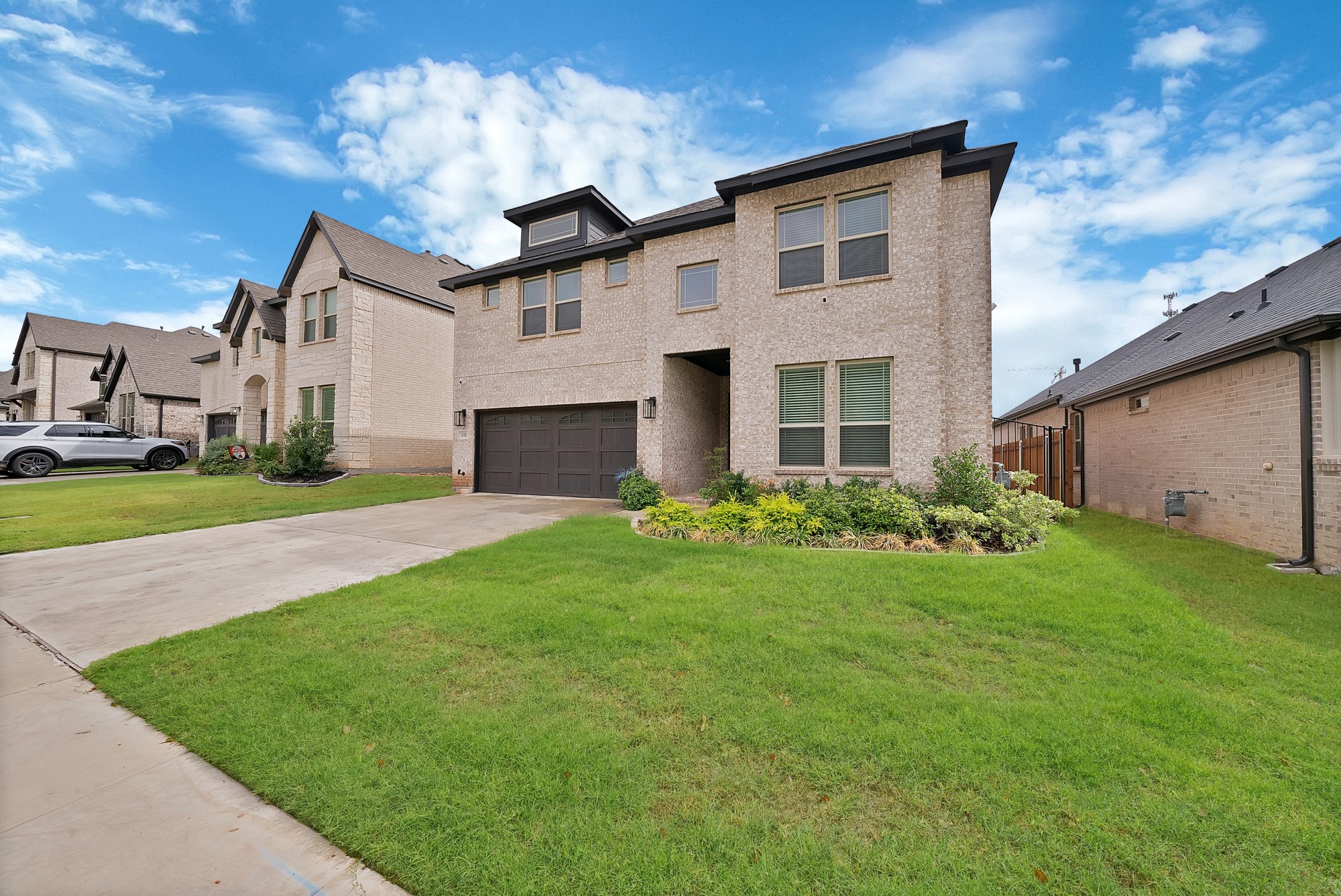 111 Kingfisher Lane — photo
