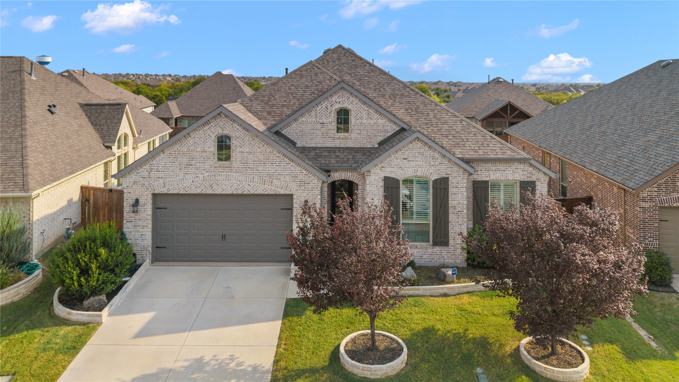 1124 Walker Way — photo