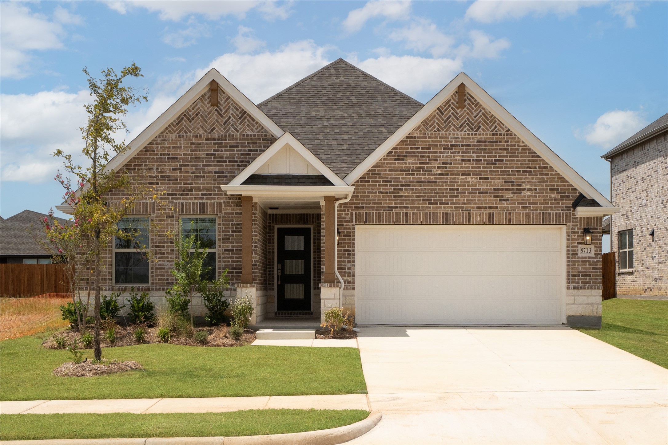 8713 Kentucky Derby Street — photo