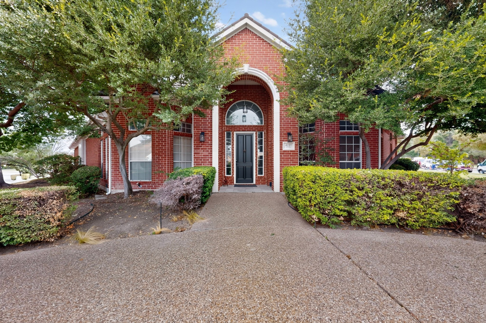 4237 McAlice Drive — photo