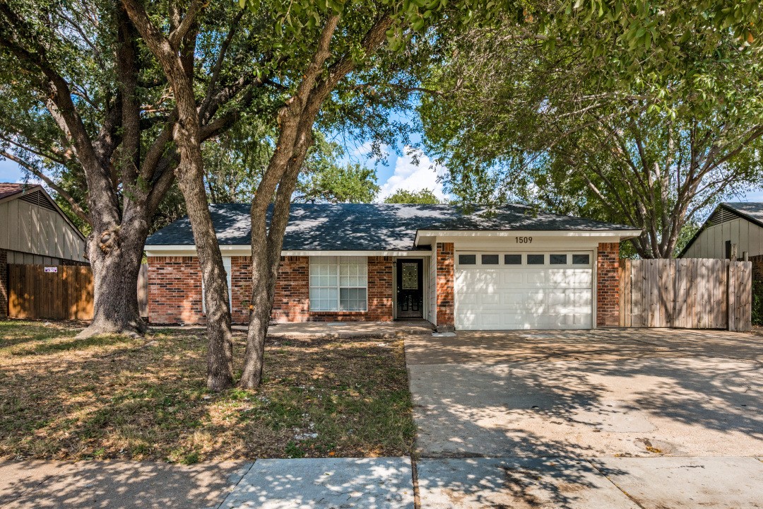 1509 Caplin Drive — photo