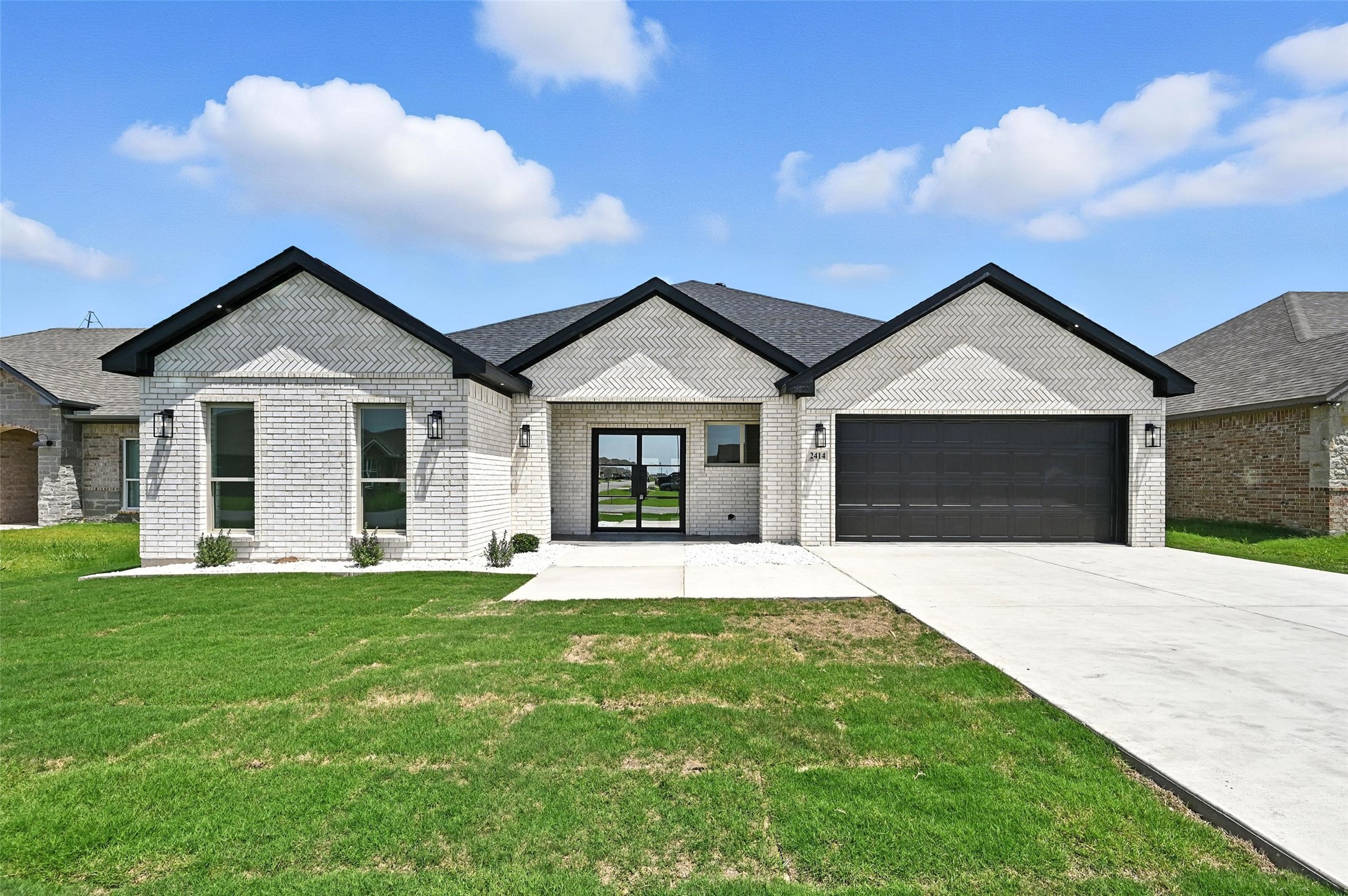 2414 Lauren Street — photo