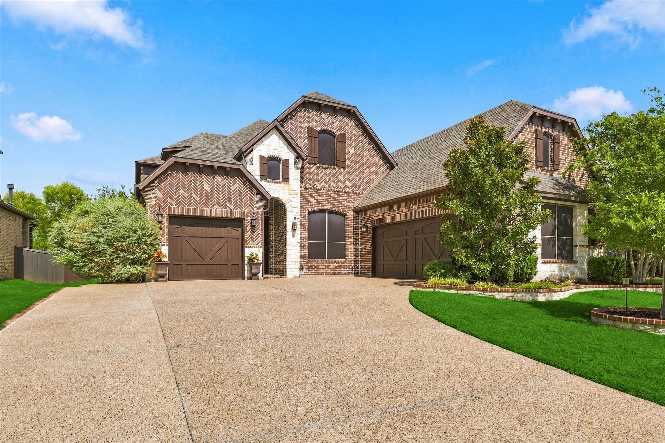840 Waterview Drive — photo