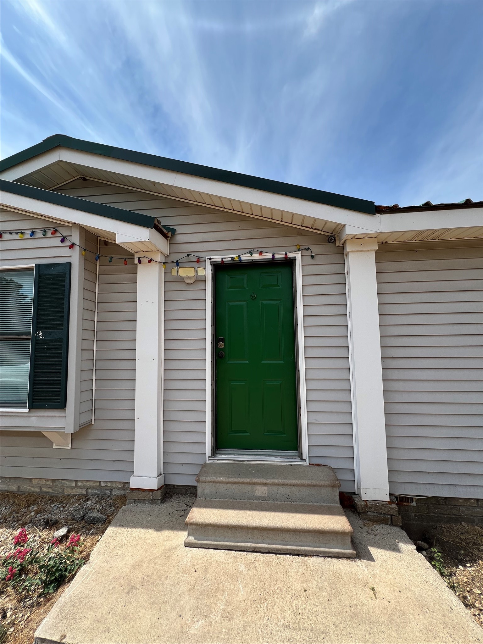 14759 Nightingale Lane — photo