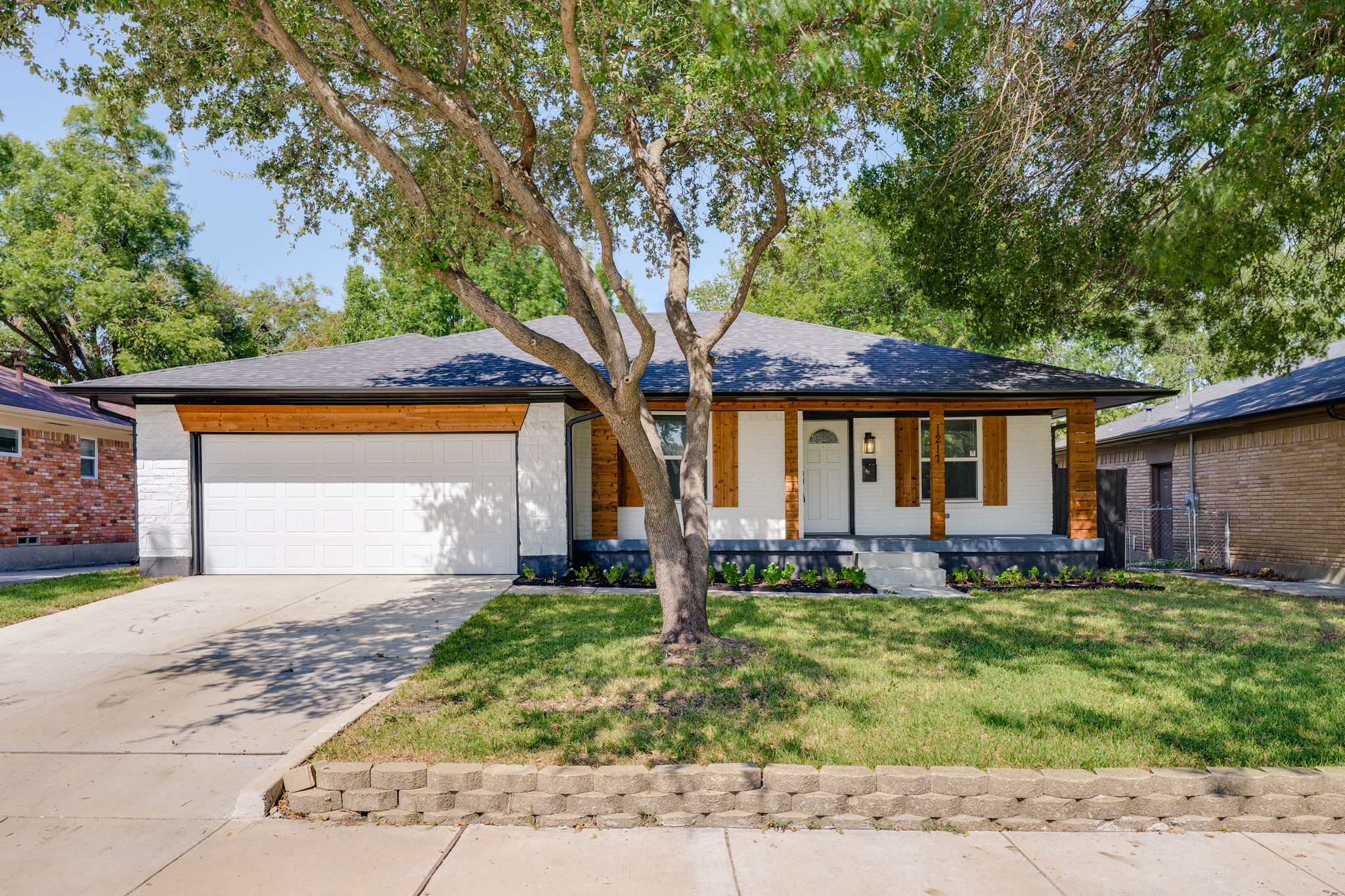 1217 Mayfield Avenue — photo