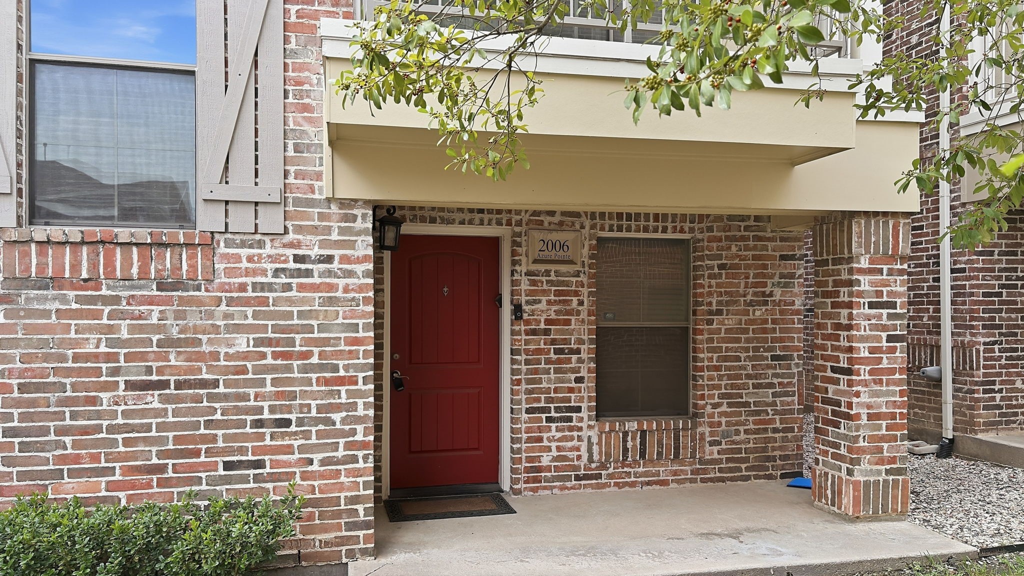 2006 Azure Pointe — photo