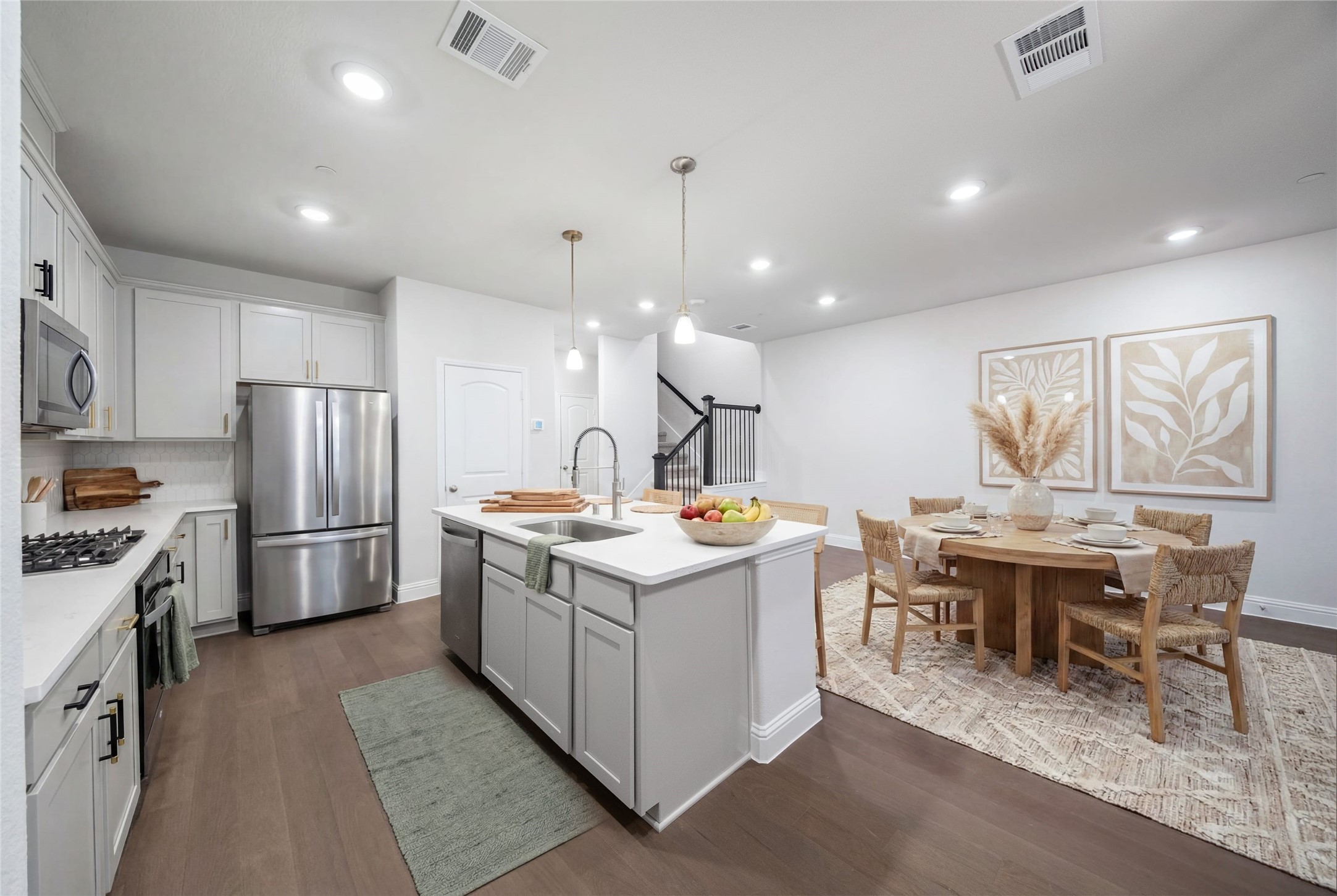 2129 Naples Drive — photo