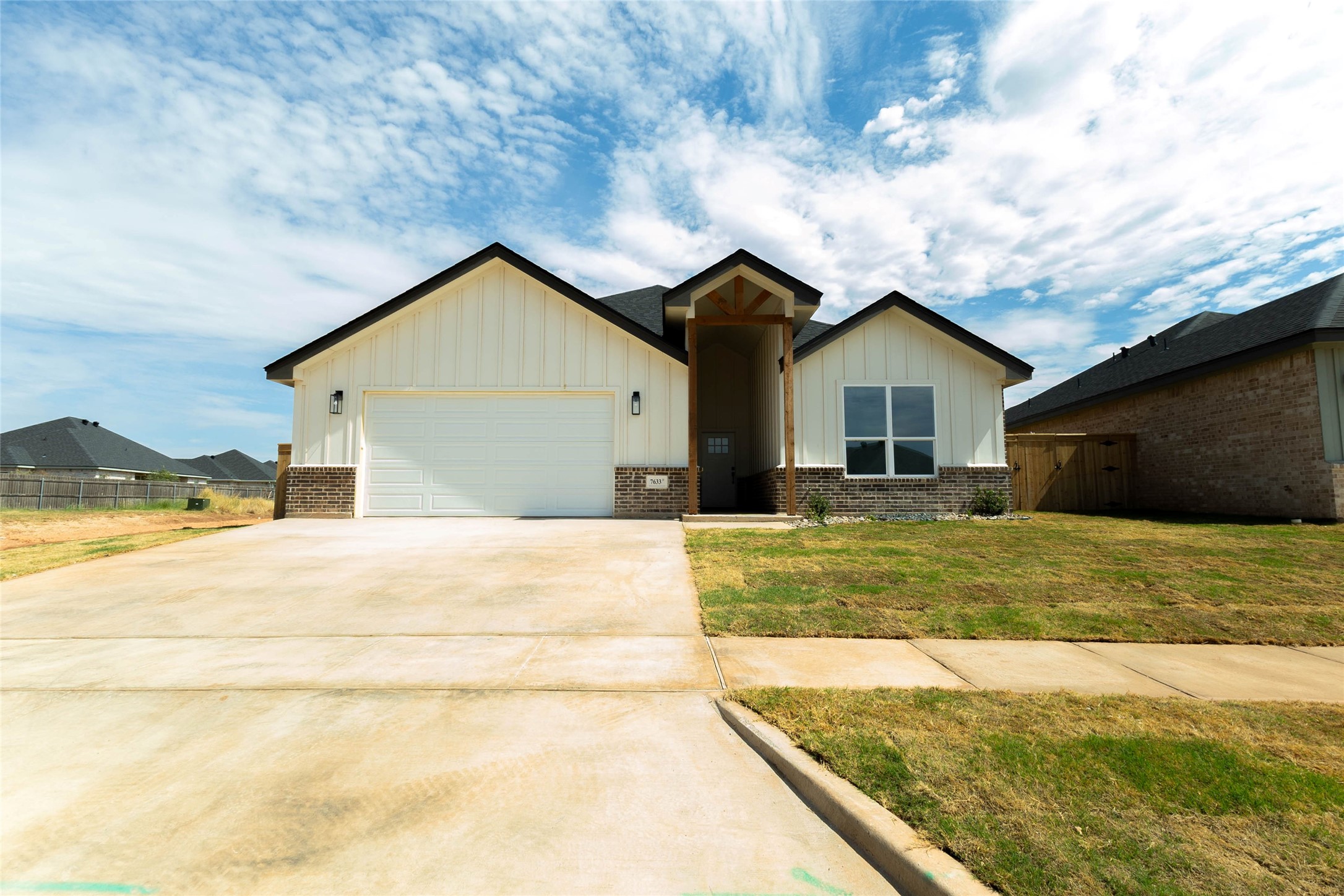 7633 Mountain View Road — photo