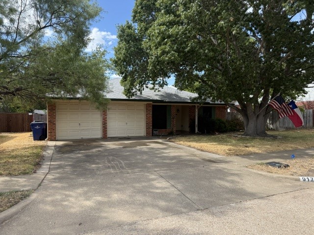 917 Park Place Boulevard — photo