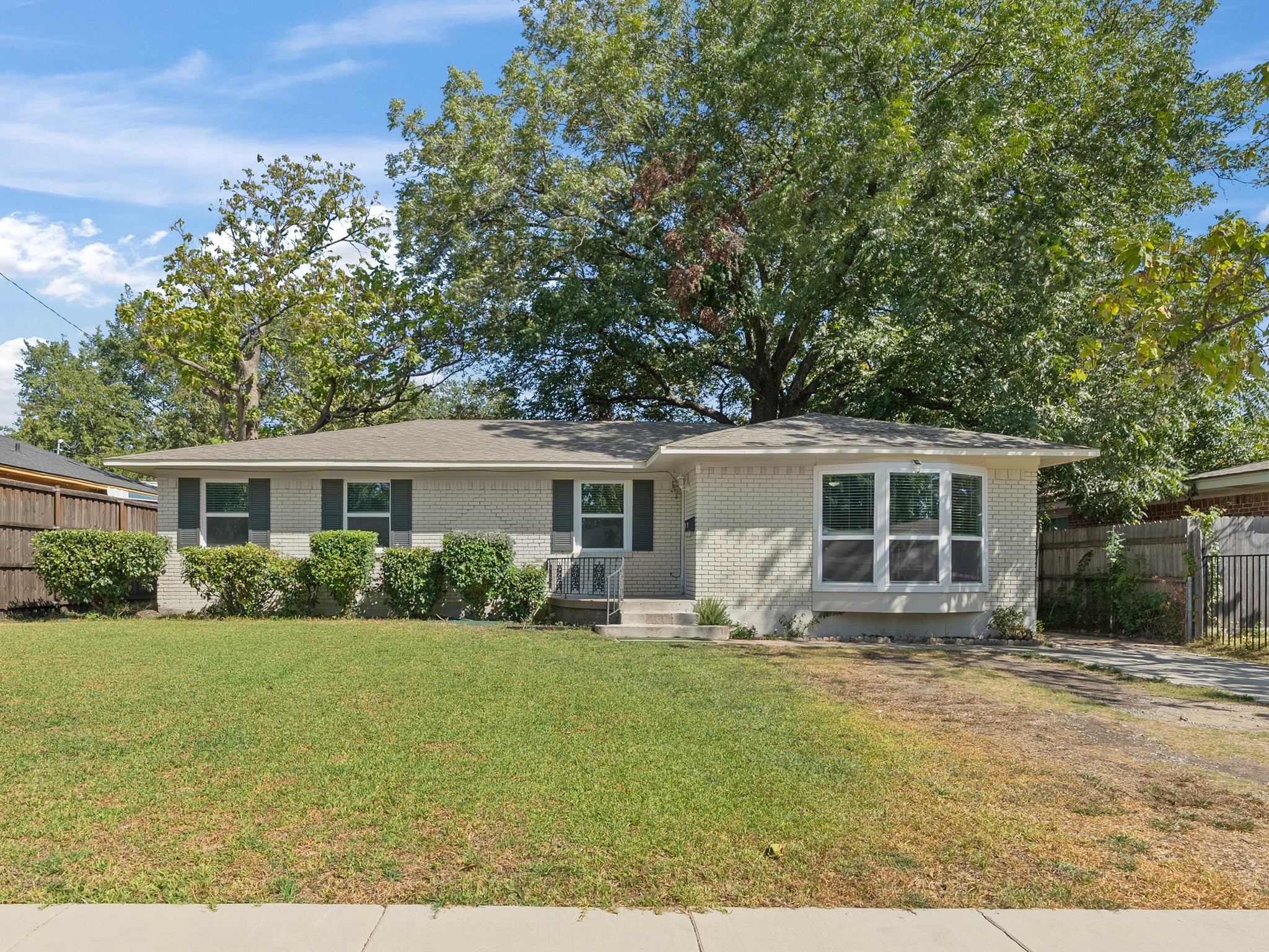 9255 Palisade Drive — photo