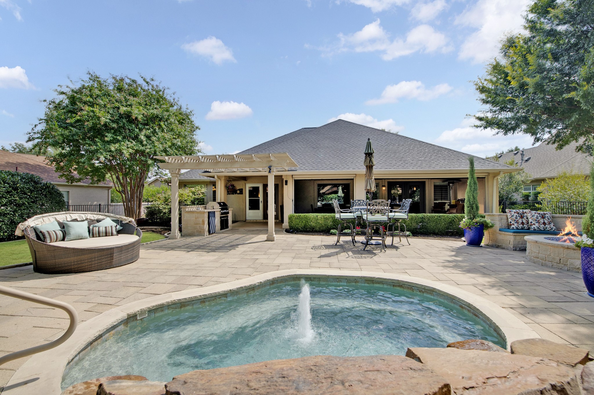9608 Grandview Drive — photo