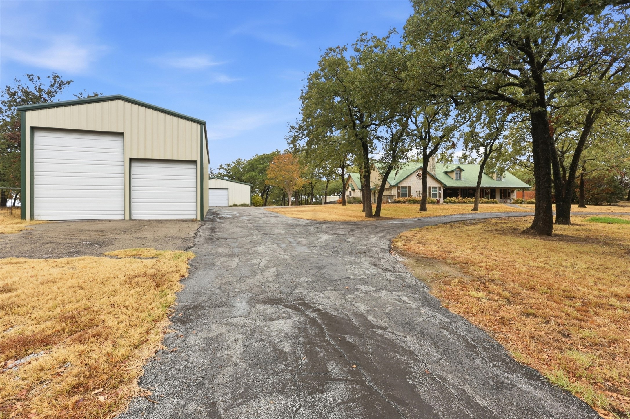 211 Private Road 4931 — photo