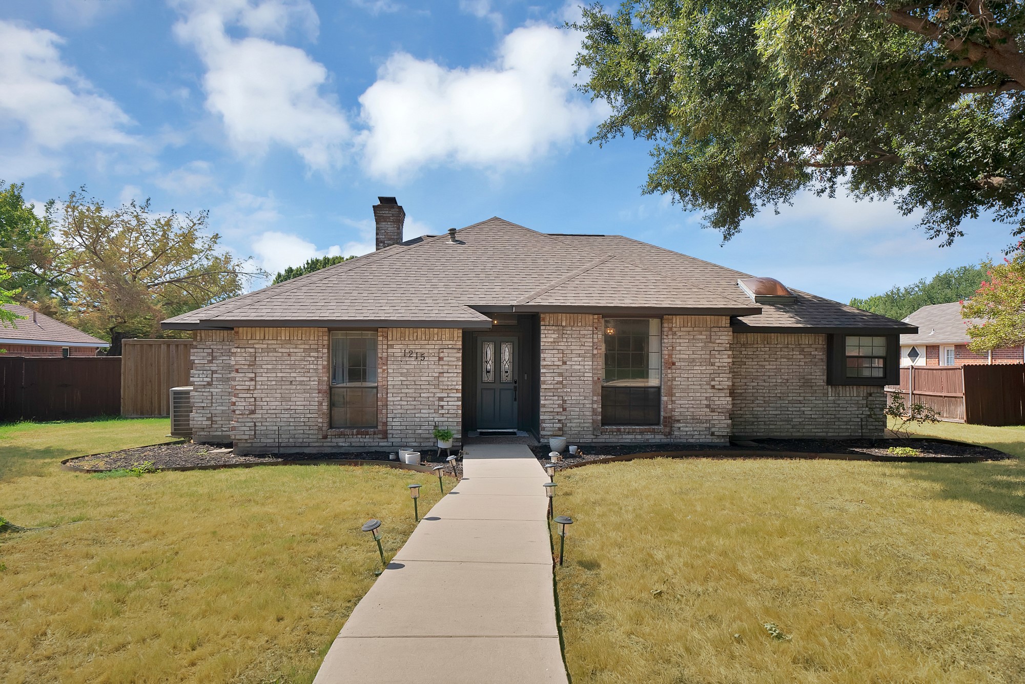 1215 Shawnee Trail — photo