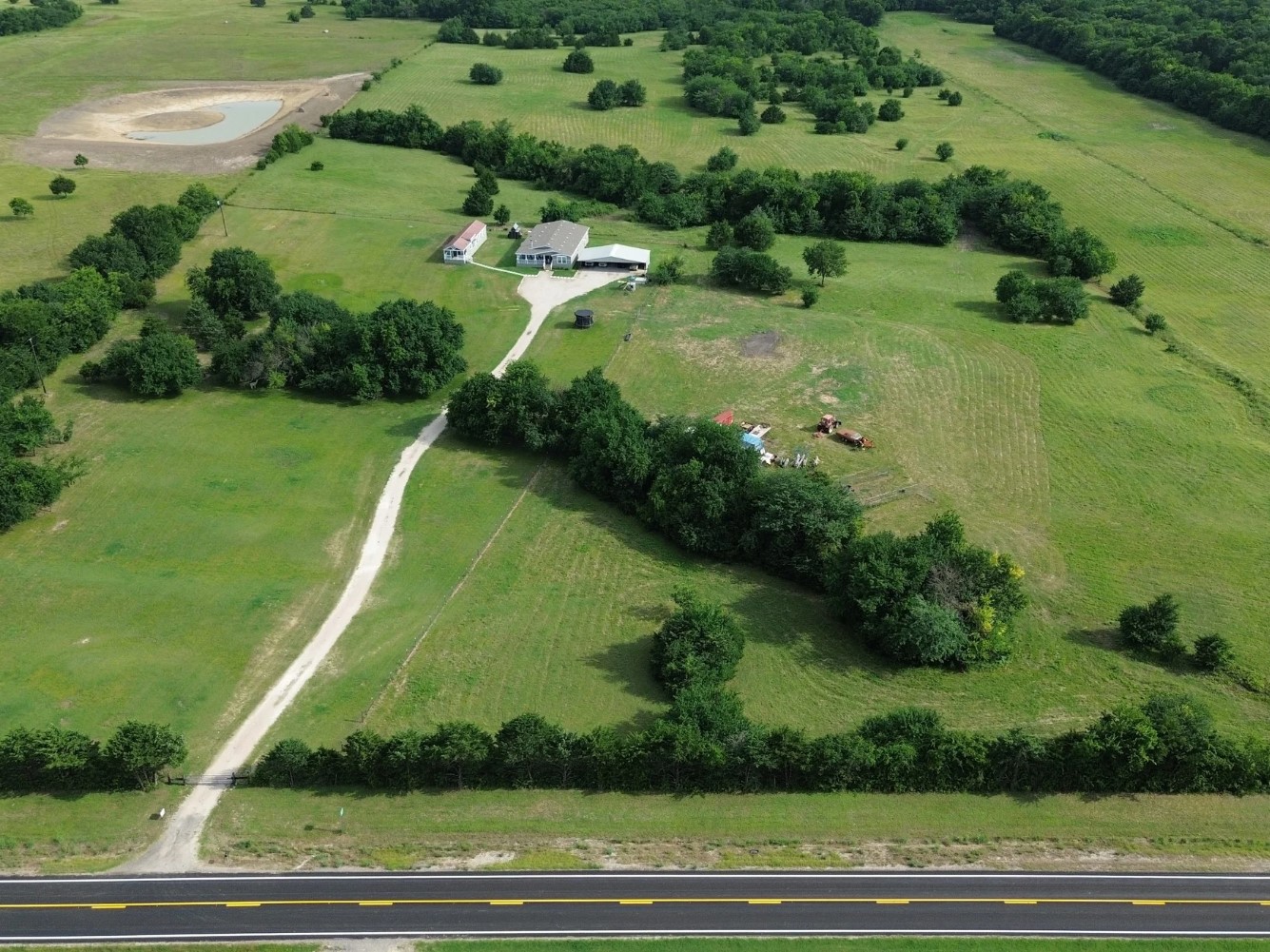 4081 FM 2736 — photo