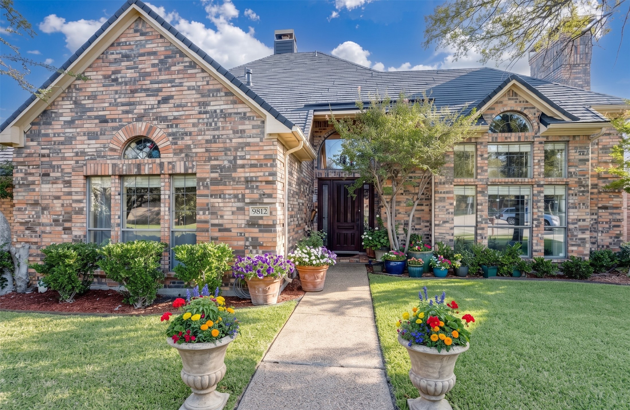 9812 Canyon Crest Circle — photo