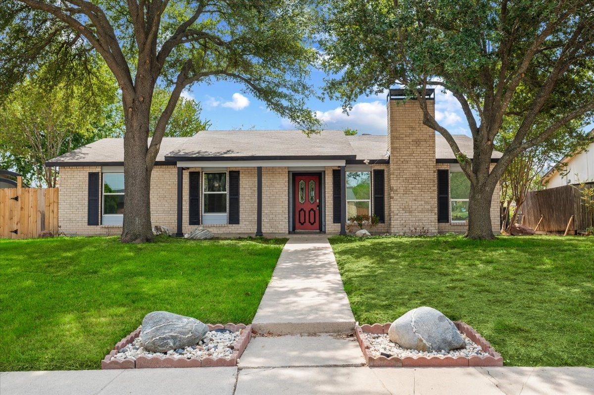 1206 Oakbluff Drive — photo