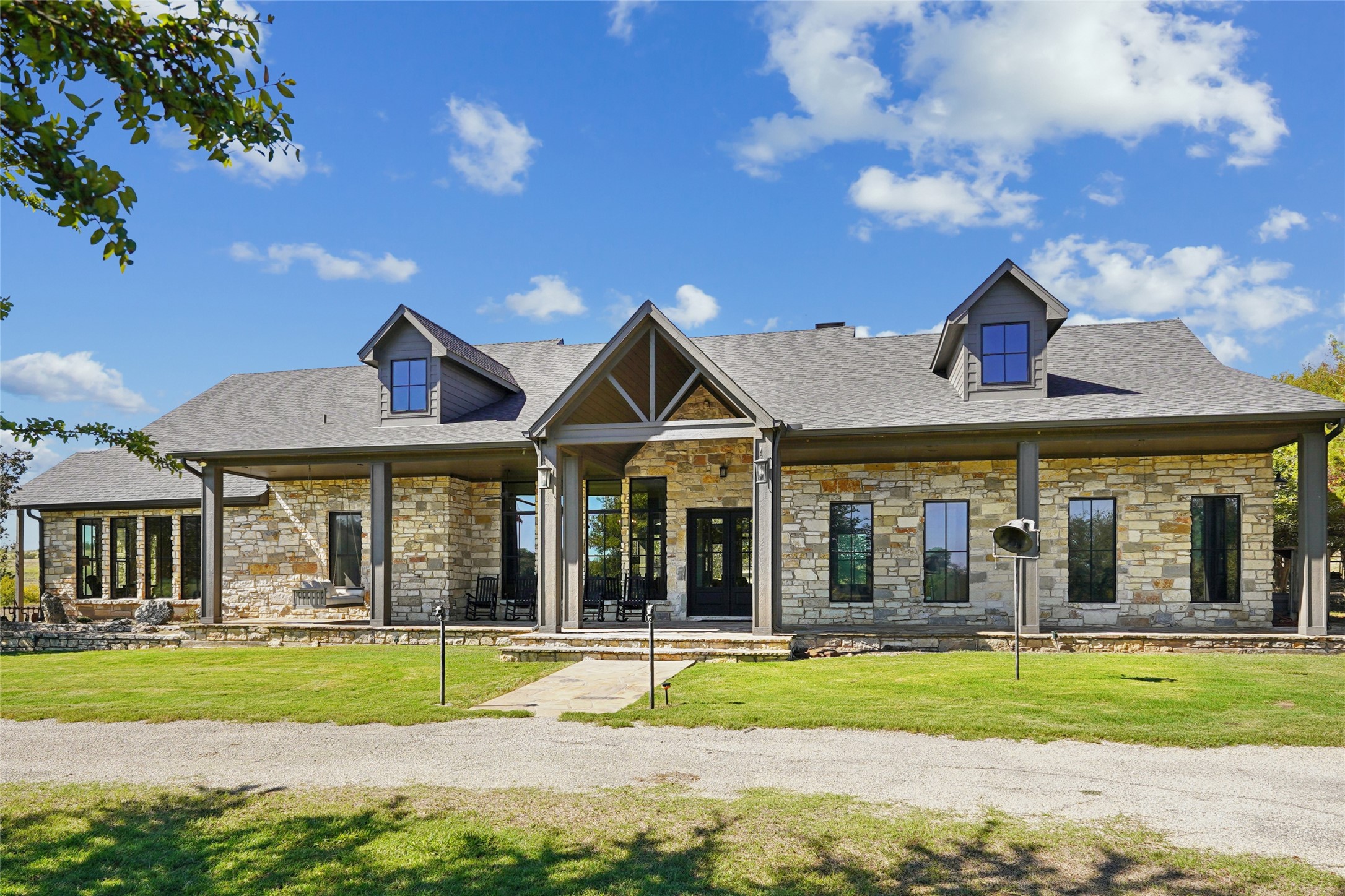 934 Private Road 4011 — photo