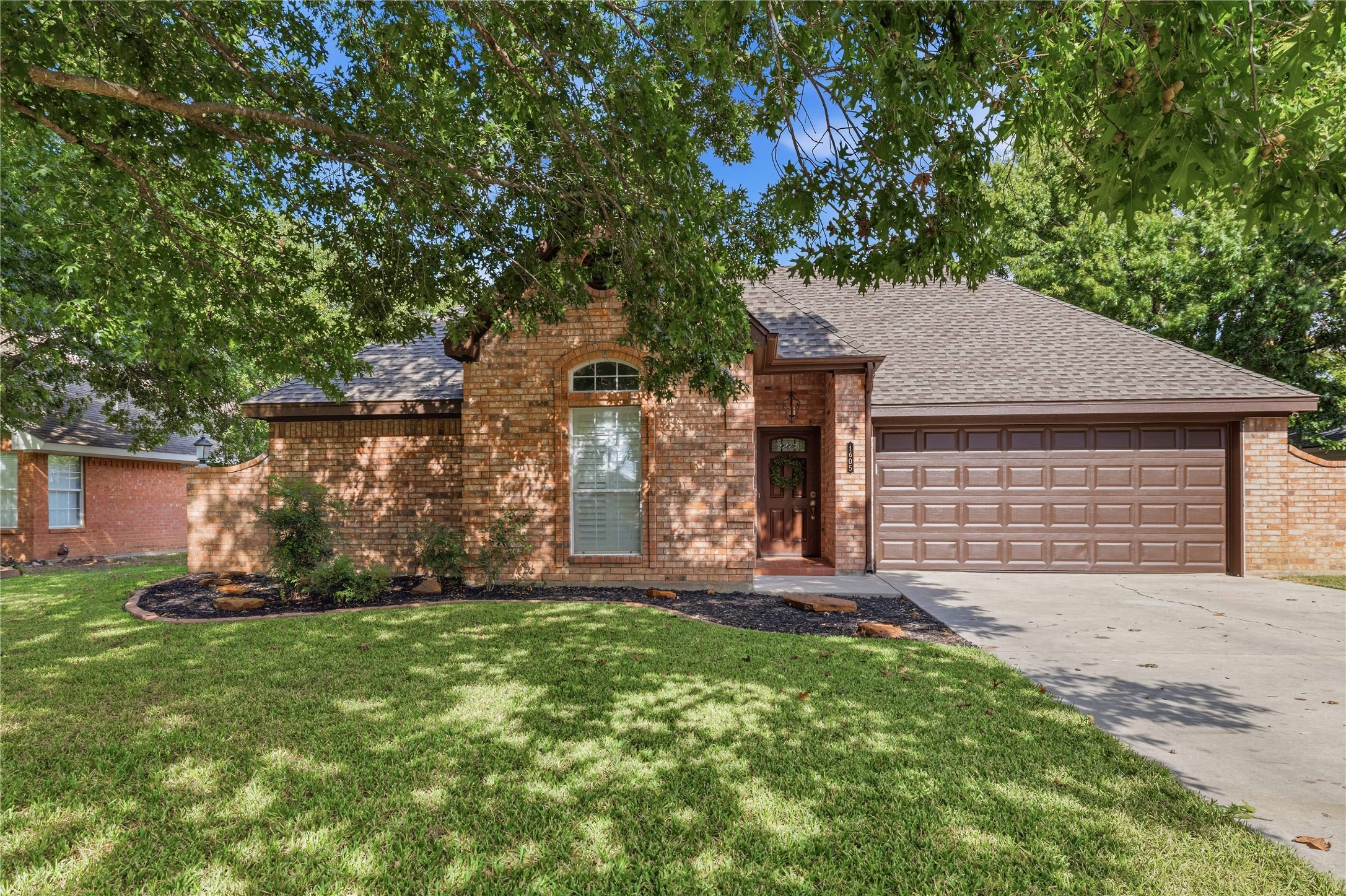 1605 Southgate Drive — photo