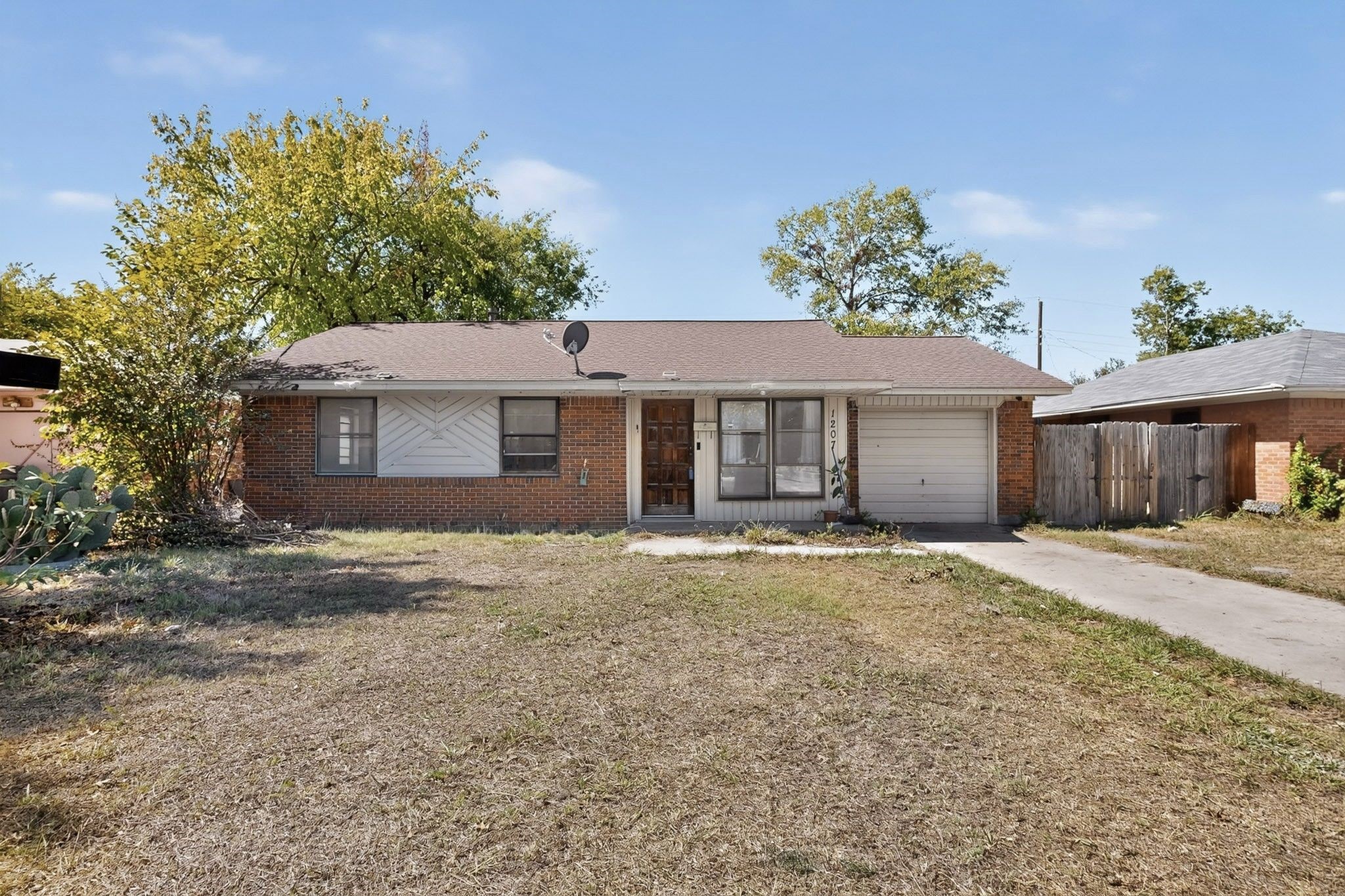 1207 Lorraine Lane — photo