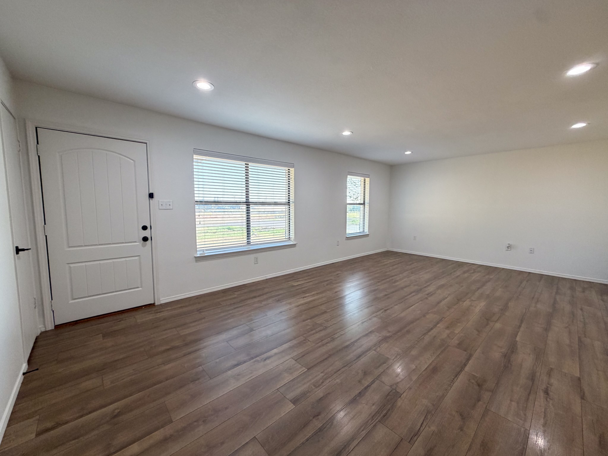 616 E Avenue E, Midlothian, TX 76065 — photo 3