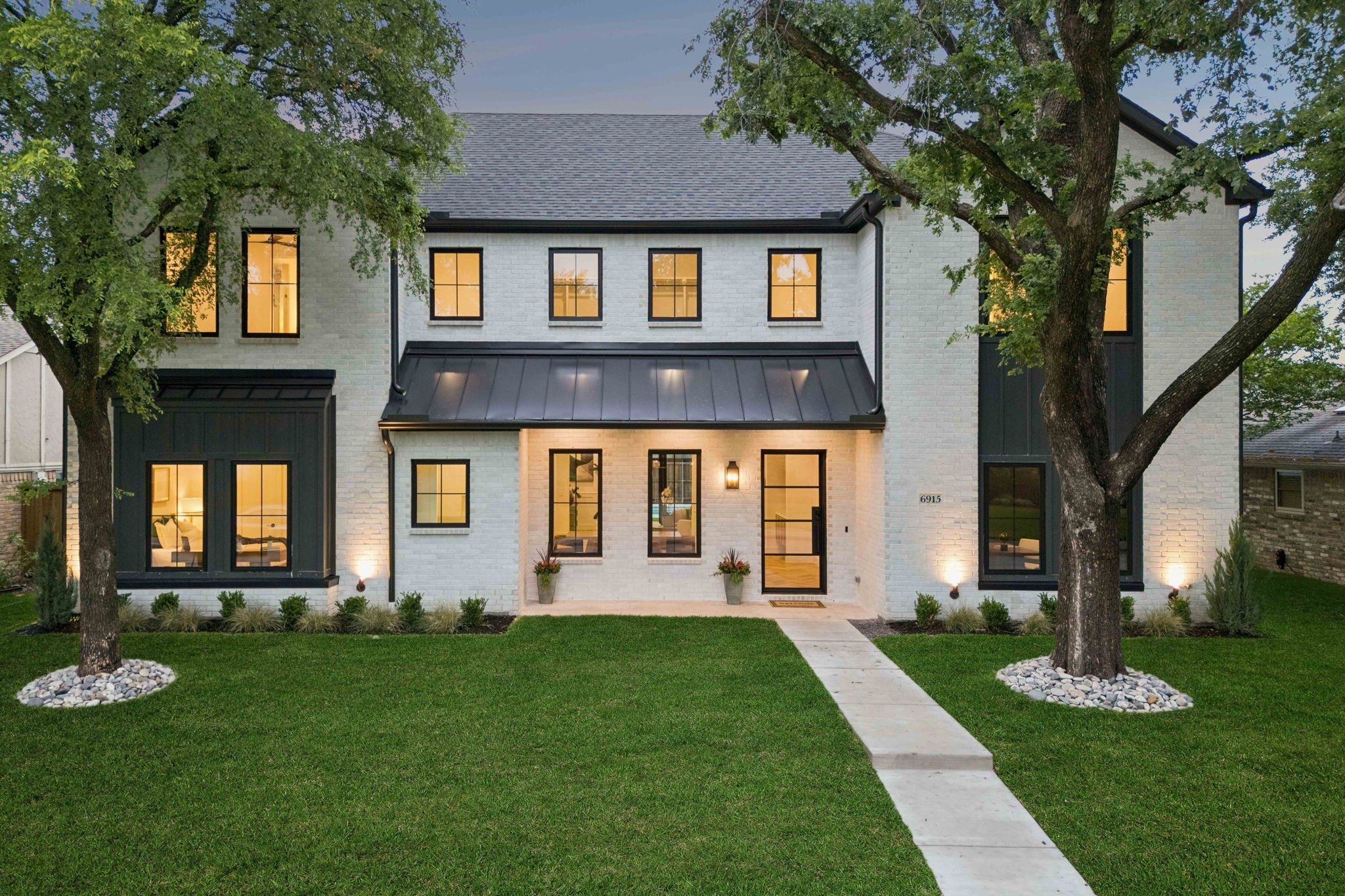 6915 Middle Cove Drive — photo