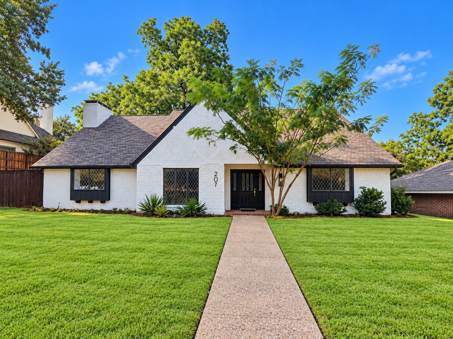 207 Meadowdale Drive — photo