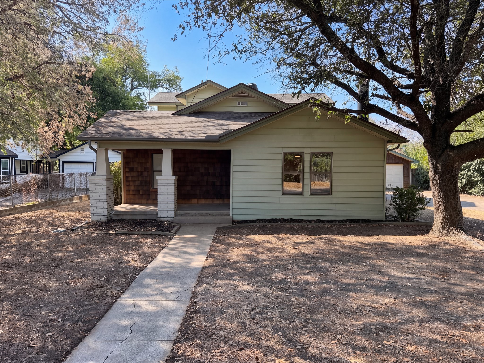5609 Baylor Avenue — photo