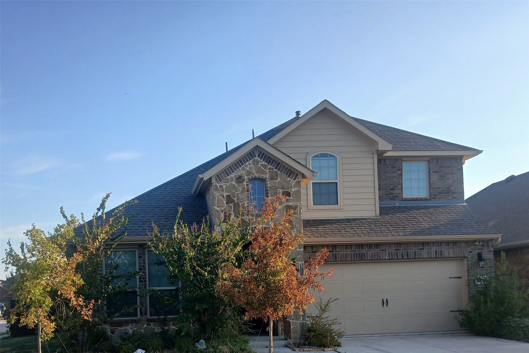 3943 Sidney Lane — photo