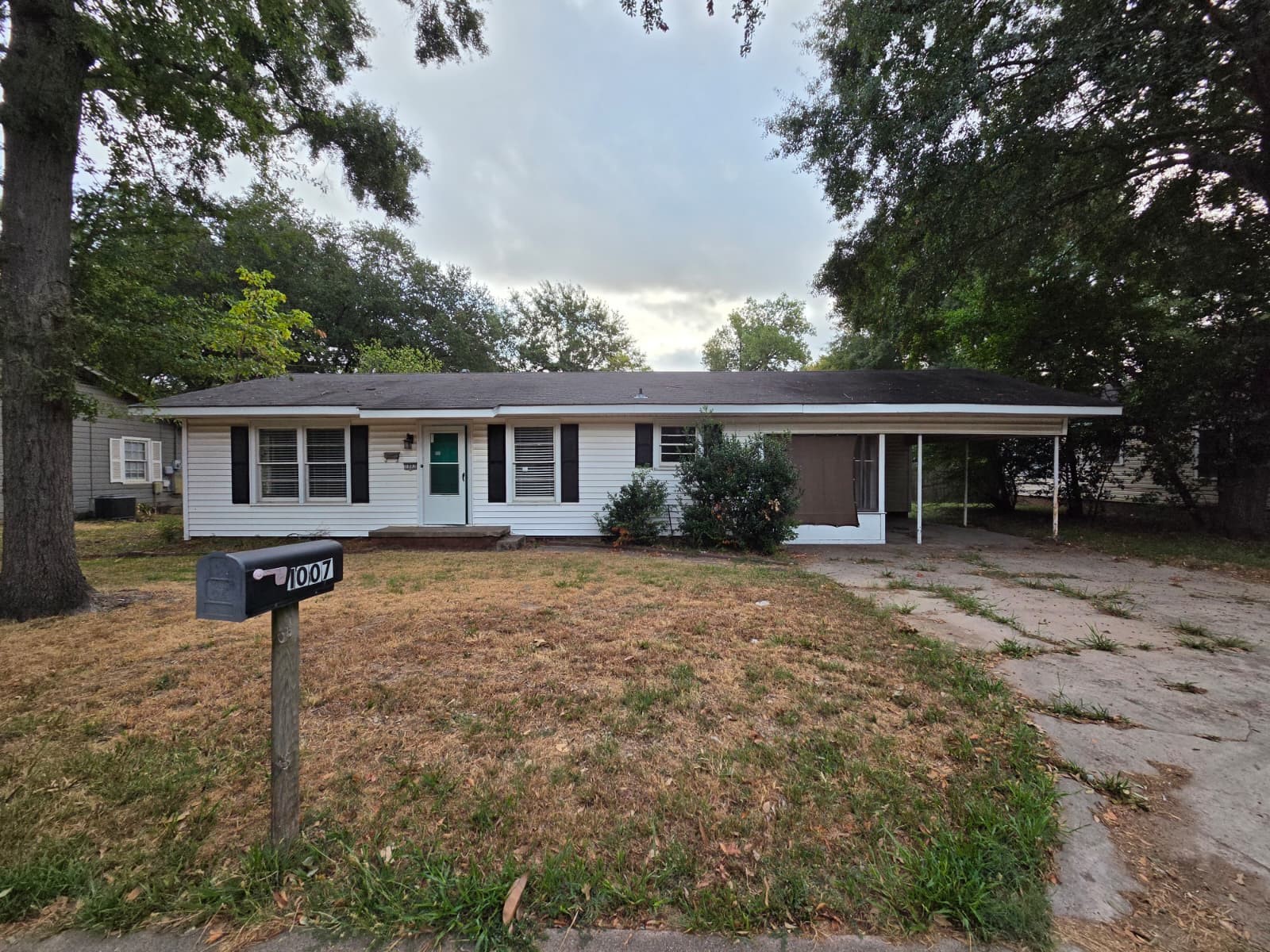 1007 N Montgomery Street — photo