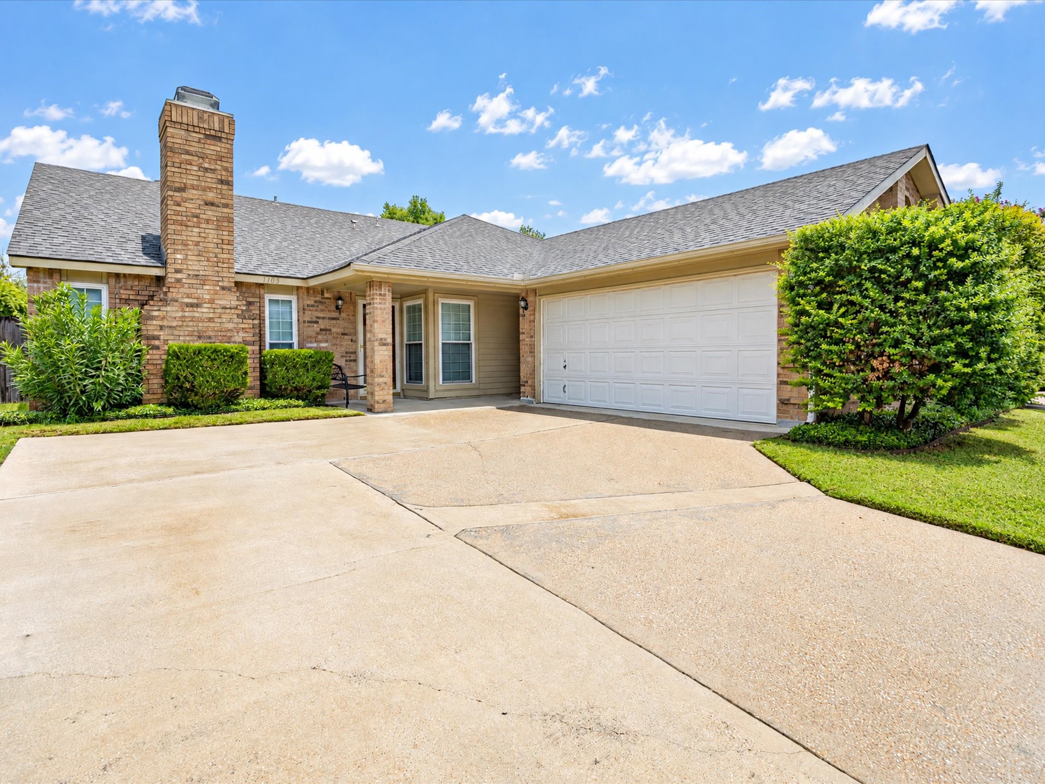 1705 Sandy Point Court — photo