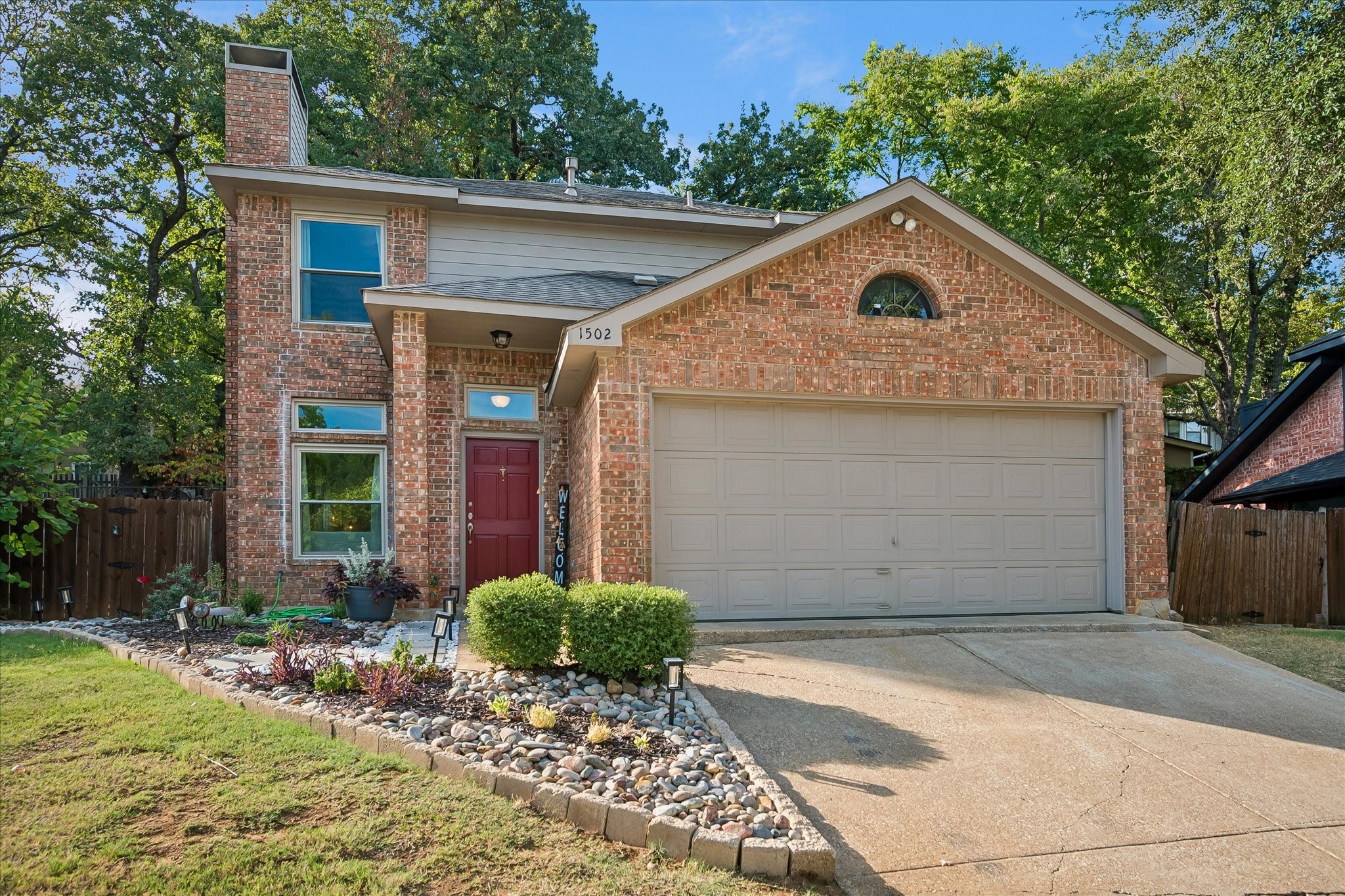 1502 Bennington Court — photo