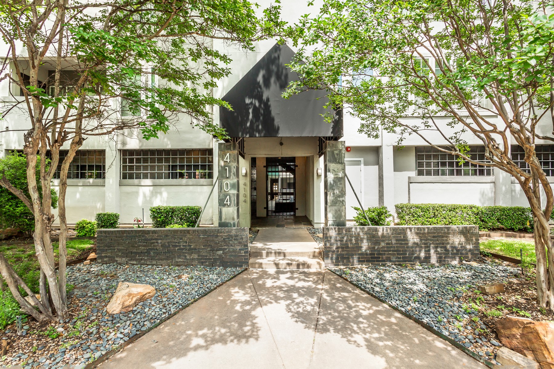 4104 N Hall Street 216 — photo