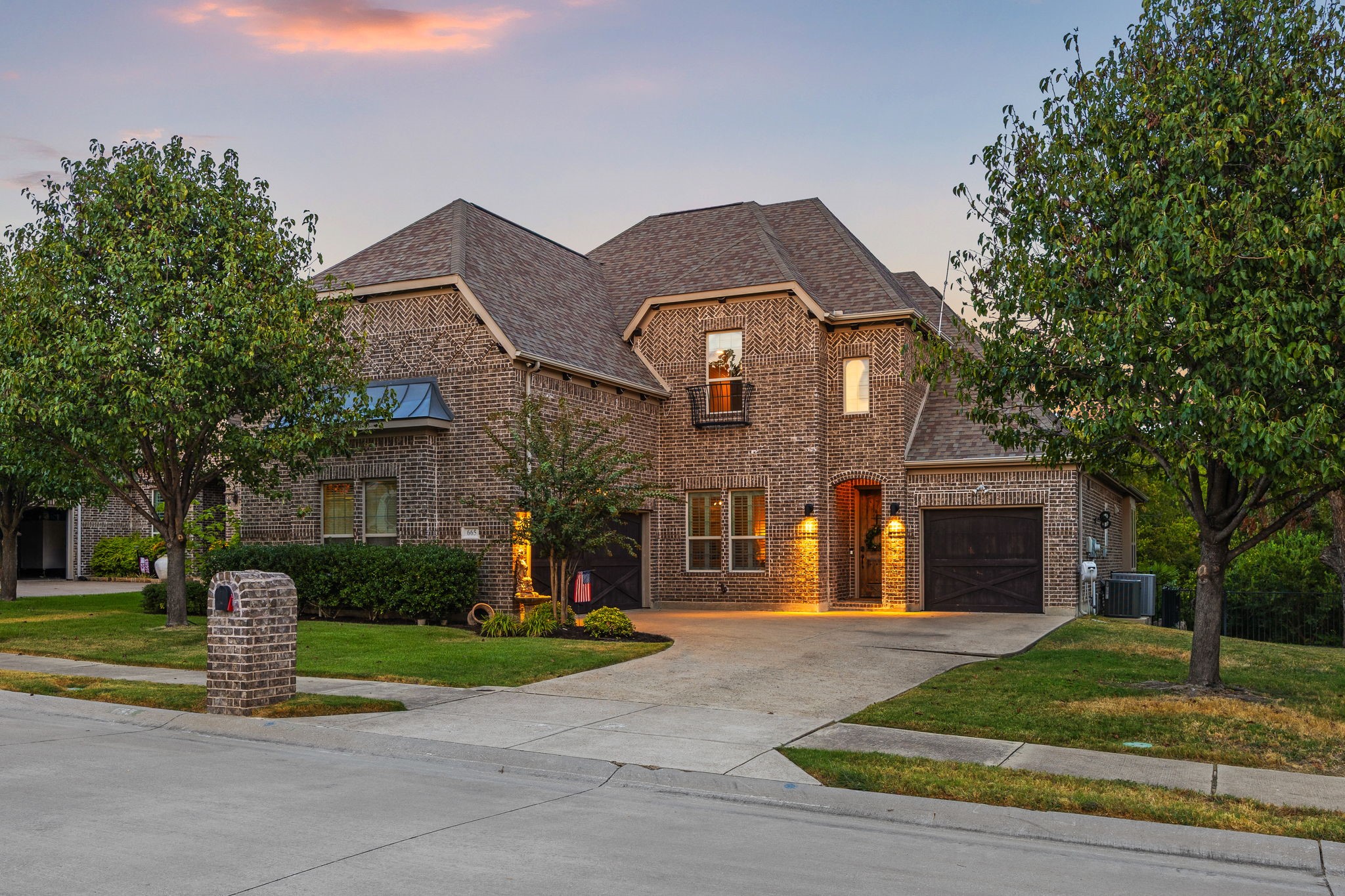665 York Drive — photo