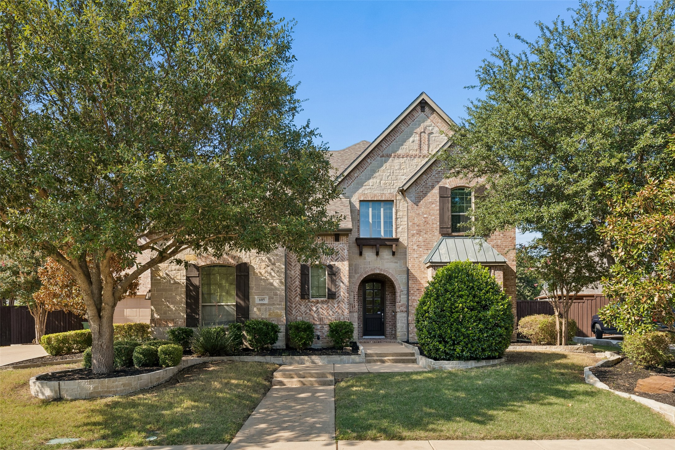 605 Royal Glen Drive — photo
