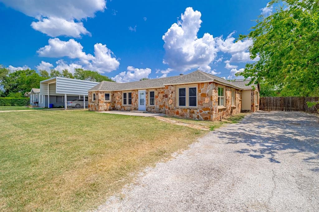 Home in Lake Worth, TX 76135 — photo 2