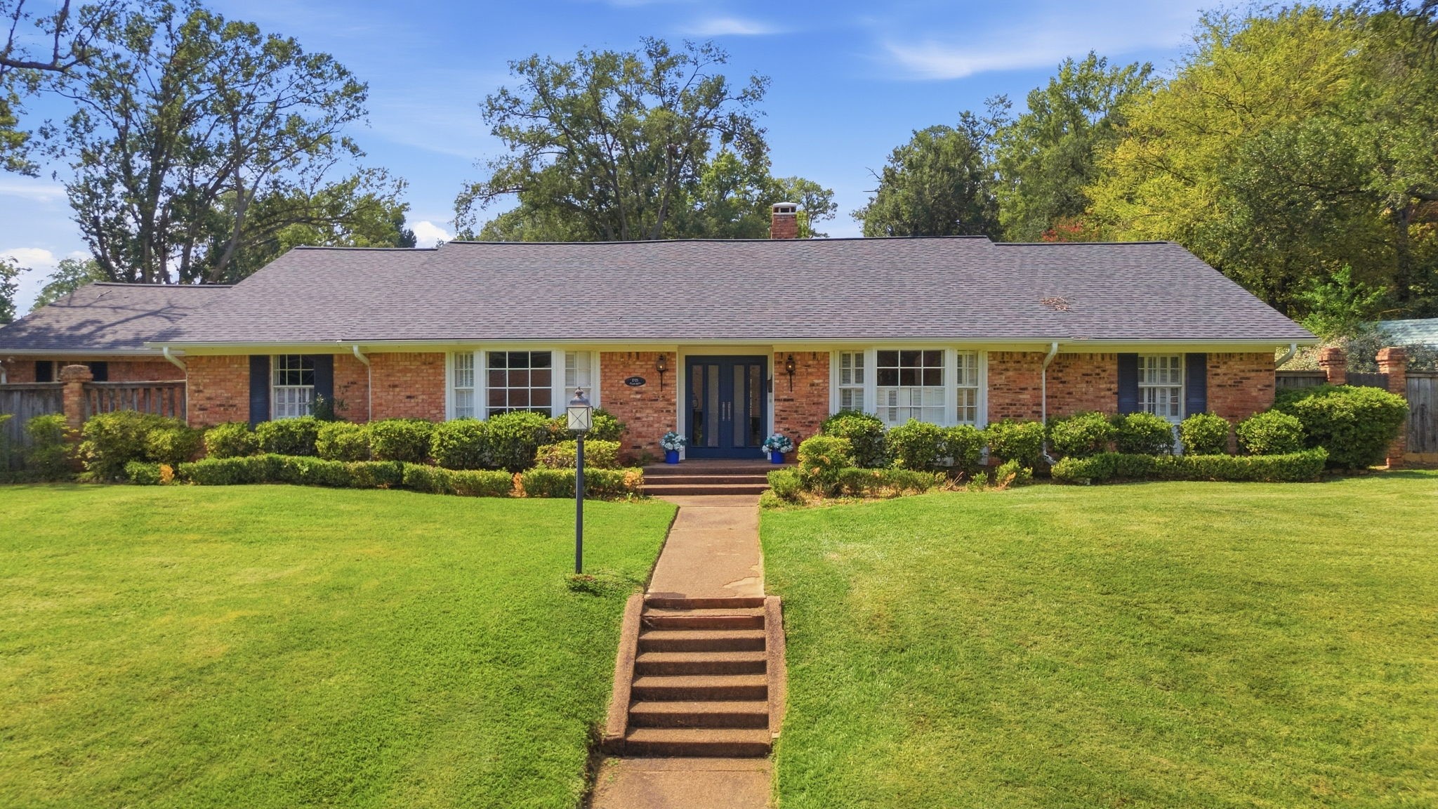 2725 Pecan Drive — photo
