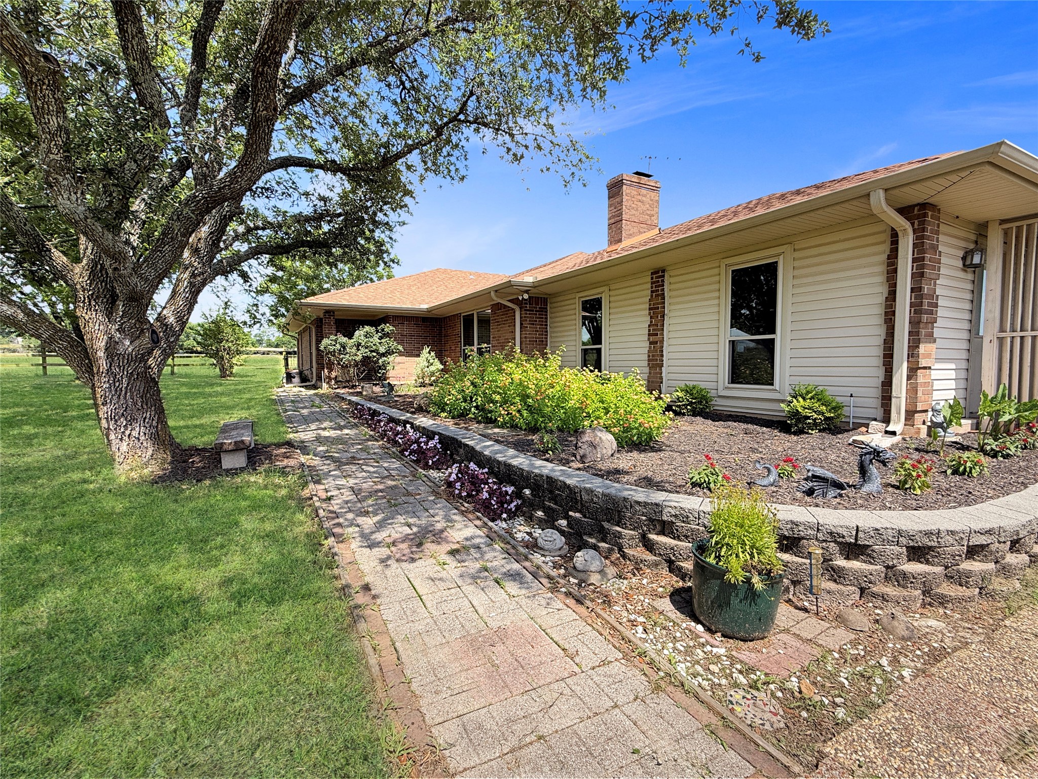 12099 County Road 1028 — photo
