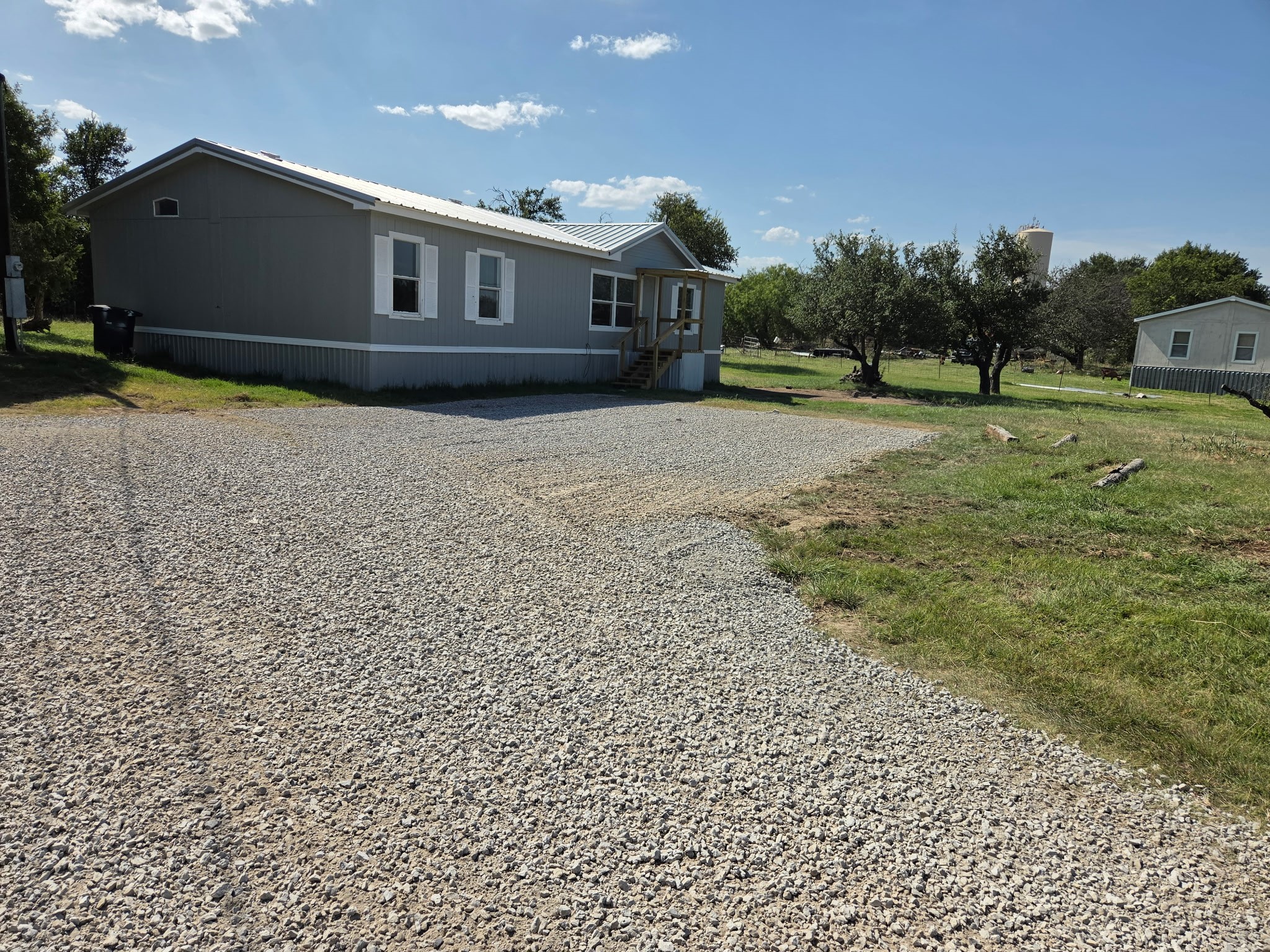 143 Summit Ridge Lane, Springtown, TX 76082