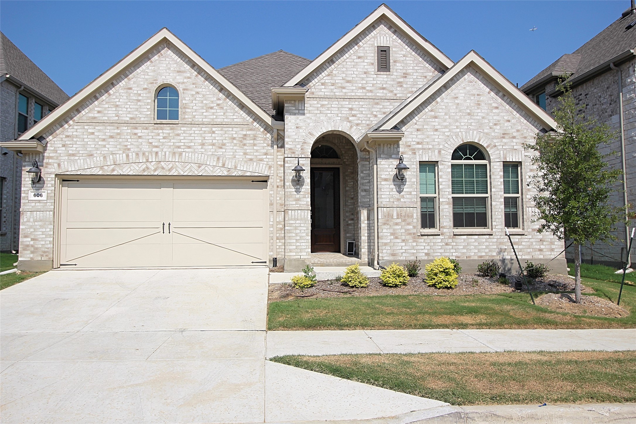 606 Artesian Drive, Argyle, TX 76226 — photo 2