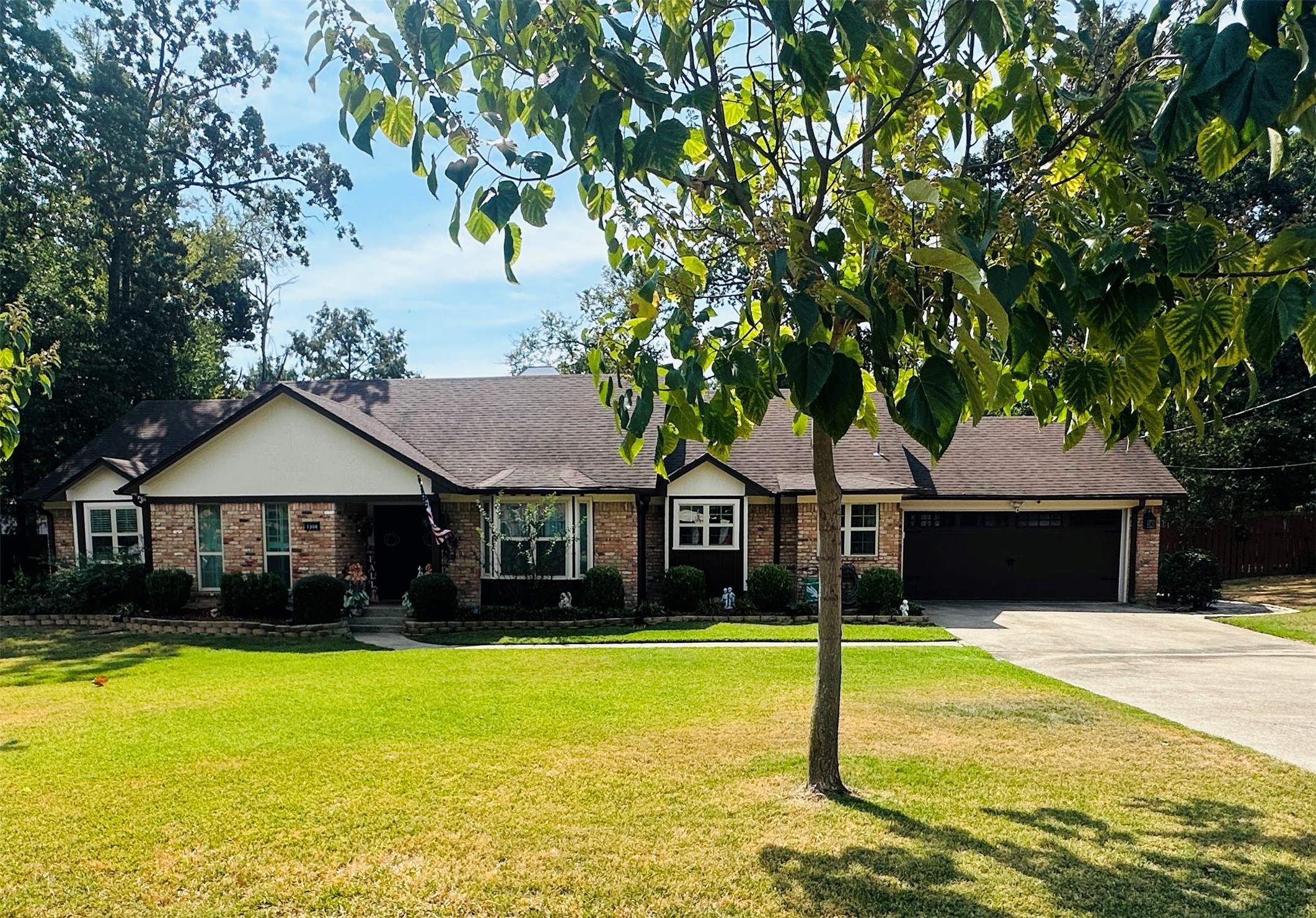 1308 Azalea Drive — photo