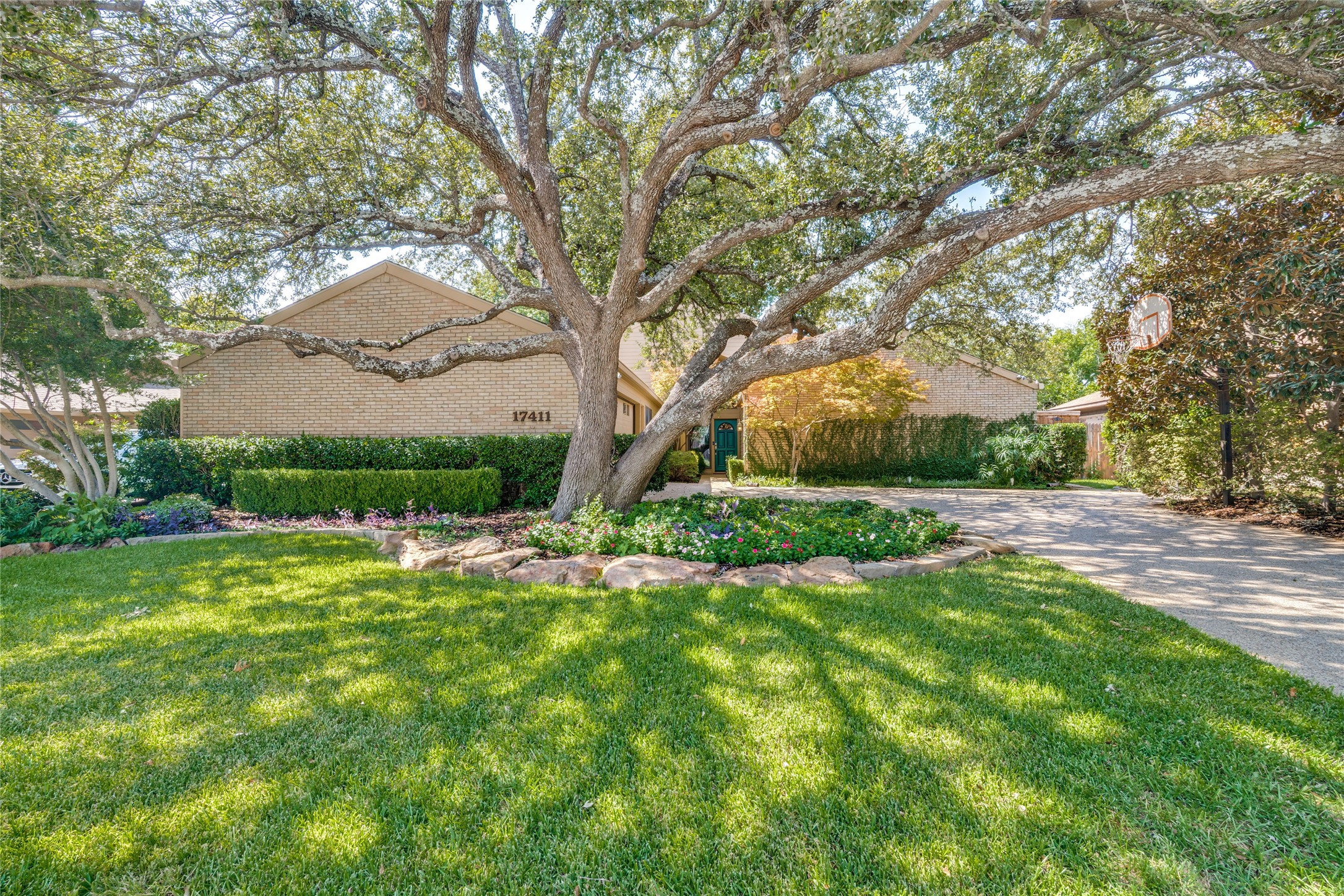 17411 Oakington Court — photo