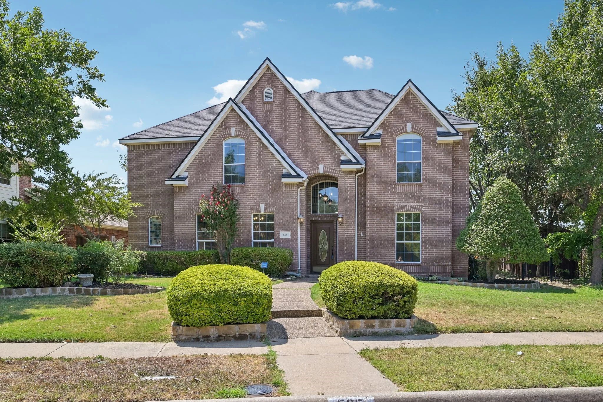 525 Blackfield Drive — photo
