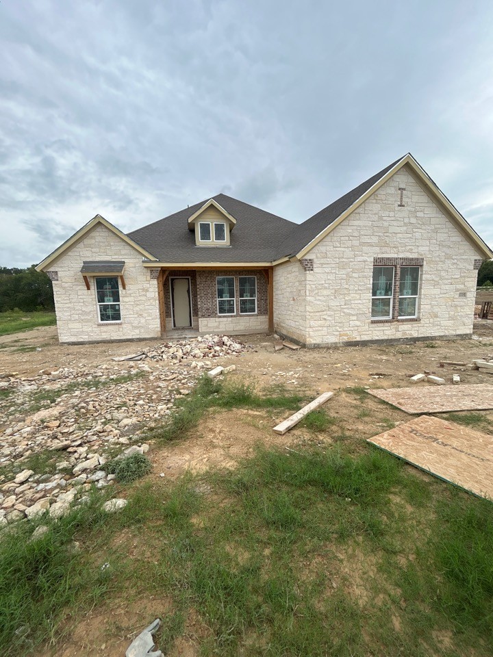 1115 Perrin Lane — photo