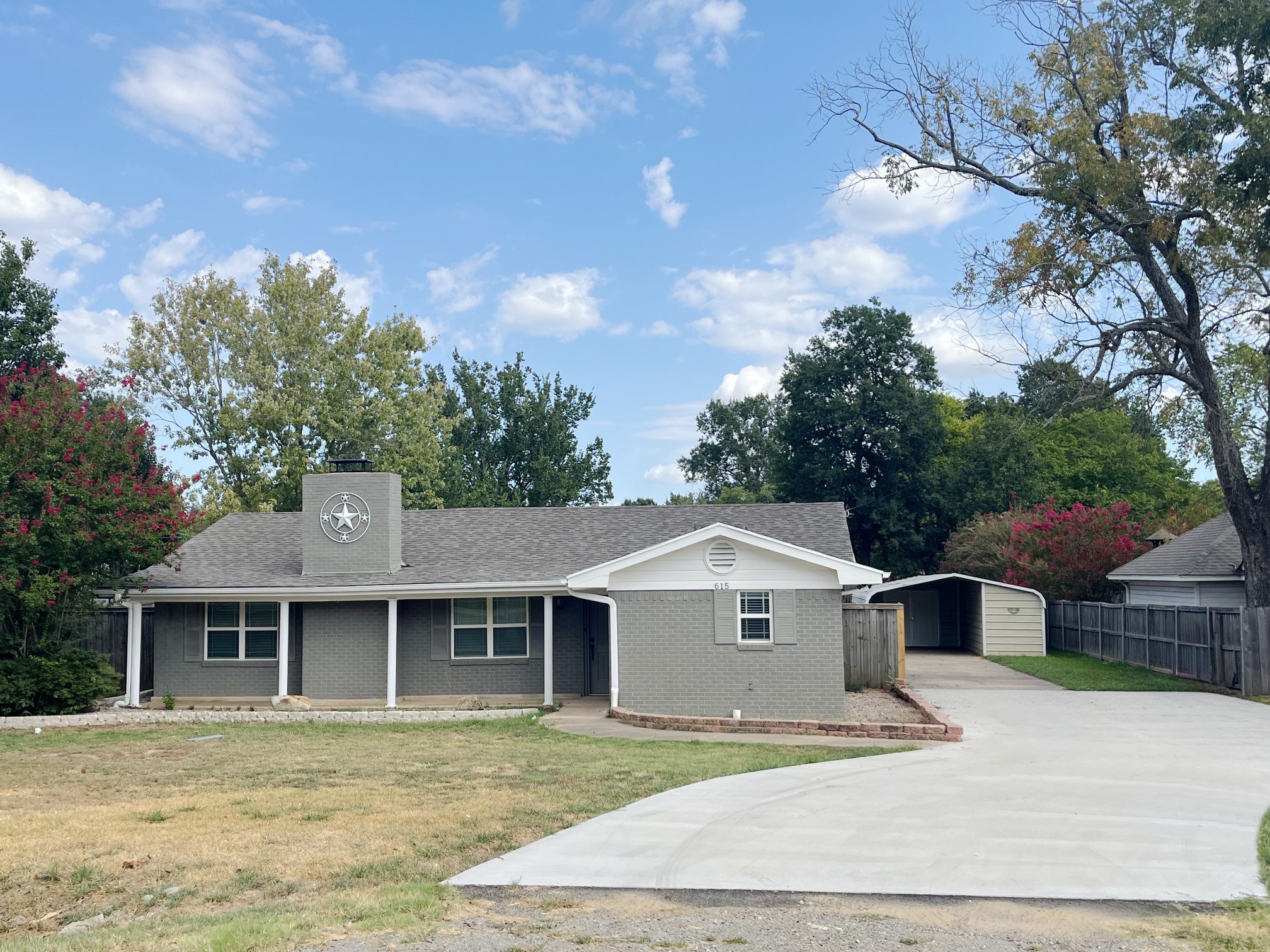 615 E Fairview Street — photo