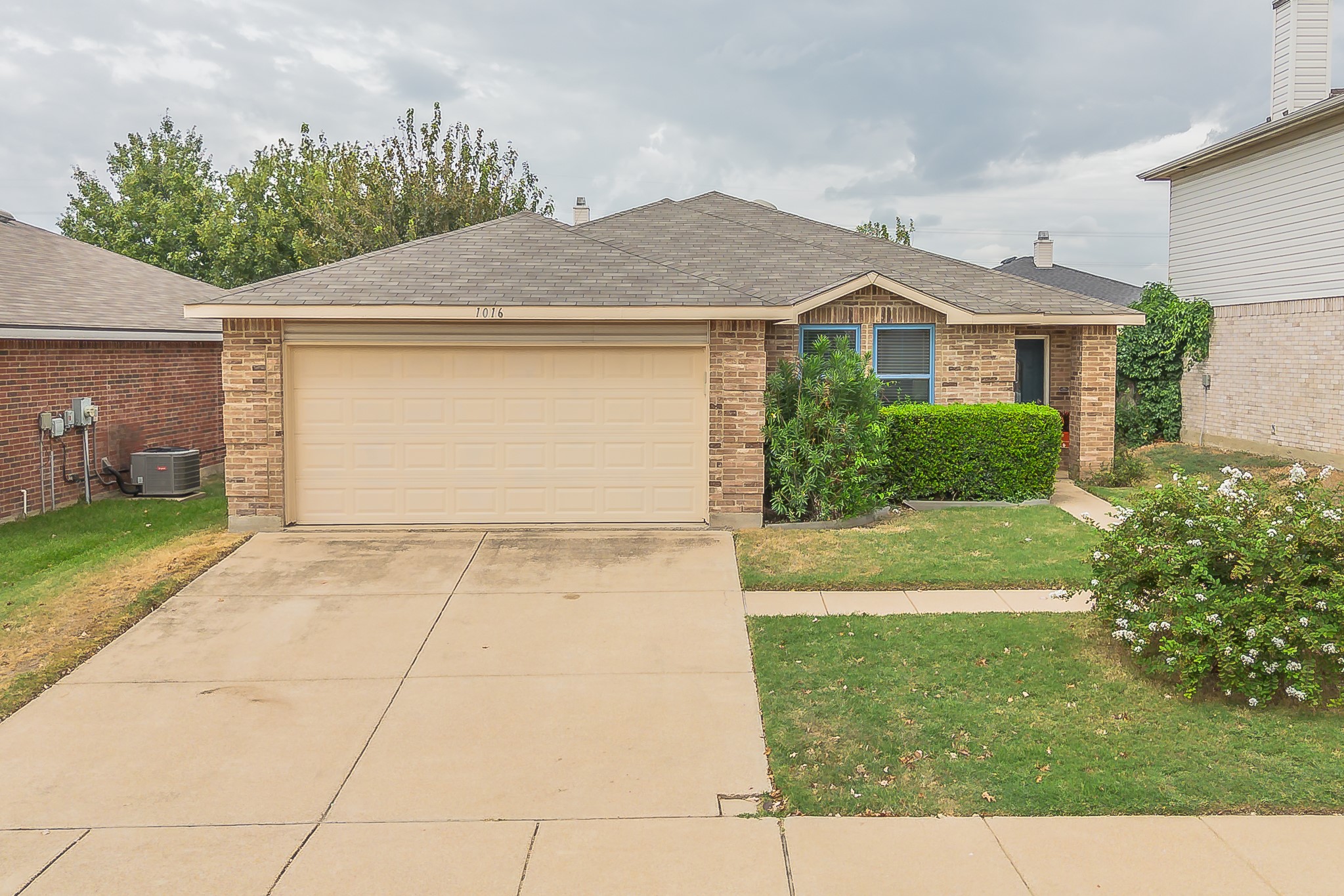 1016 Stone Chapel Way — photo